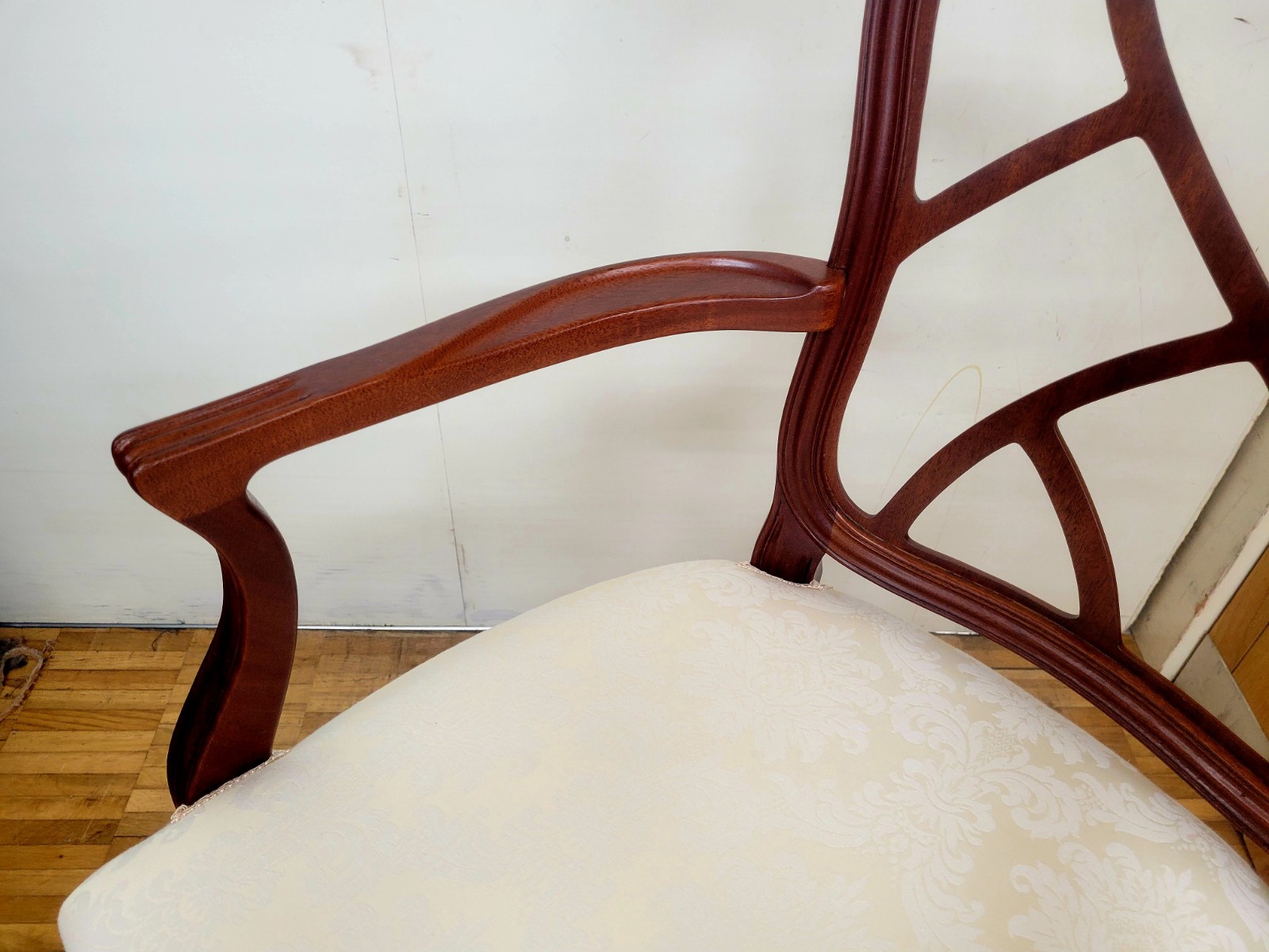 家具修理　キンデル家具　修理　リメイク　張替え　サアラ麻布取り扱い家具